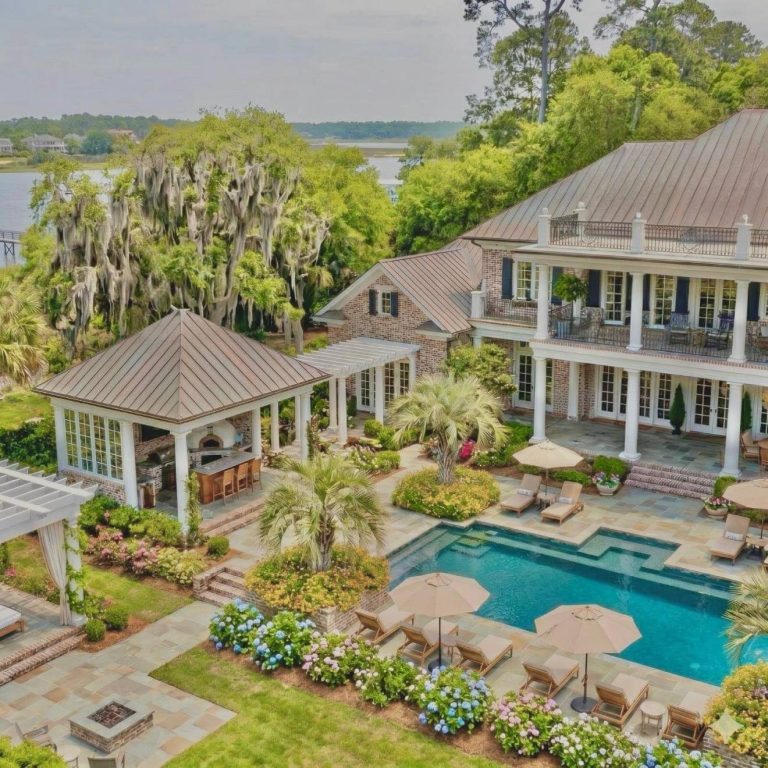 Lush Resort Style Poolscapes